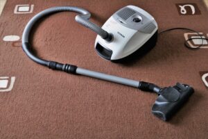 vacuum cleaner, suck, carpet-1605068.jpg
