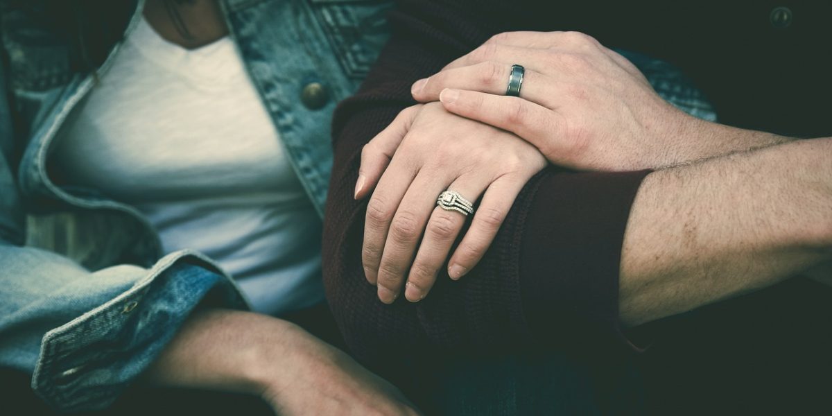 couple, hands, holding hands-1845334.jpg